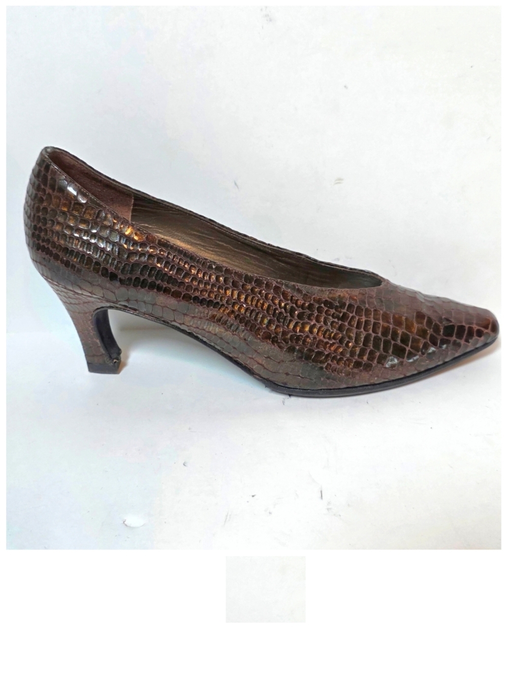 Vintage Prevata Italy Dark Brown  Lizard Embossed Kitten Heels Women's Size 8